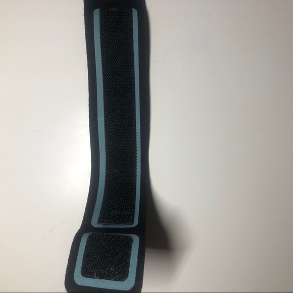 Armband phone holder - Picture 2 of 9
